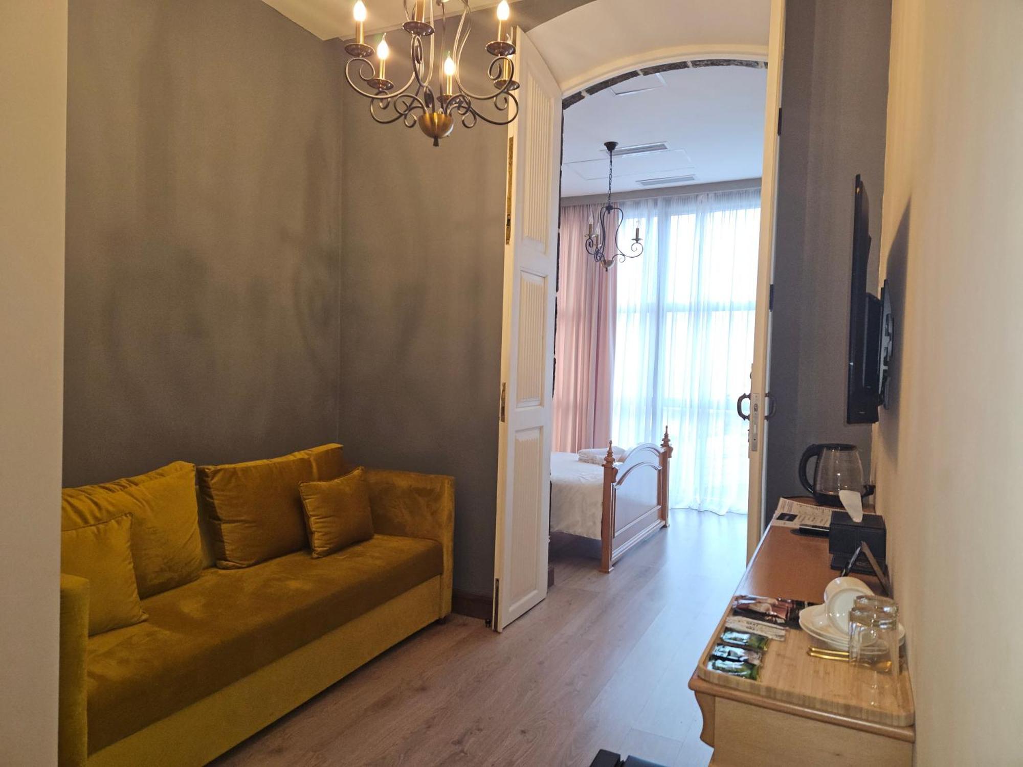 Old Avenue Hotel ギュムリ エクステリア 写真