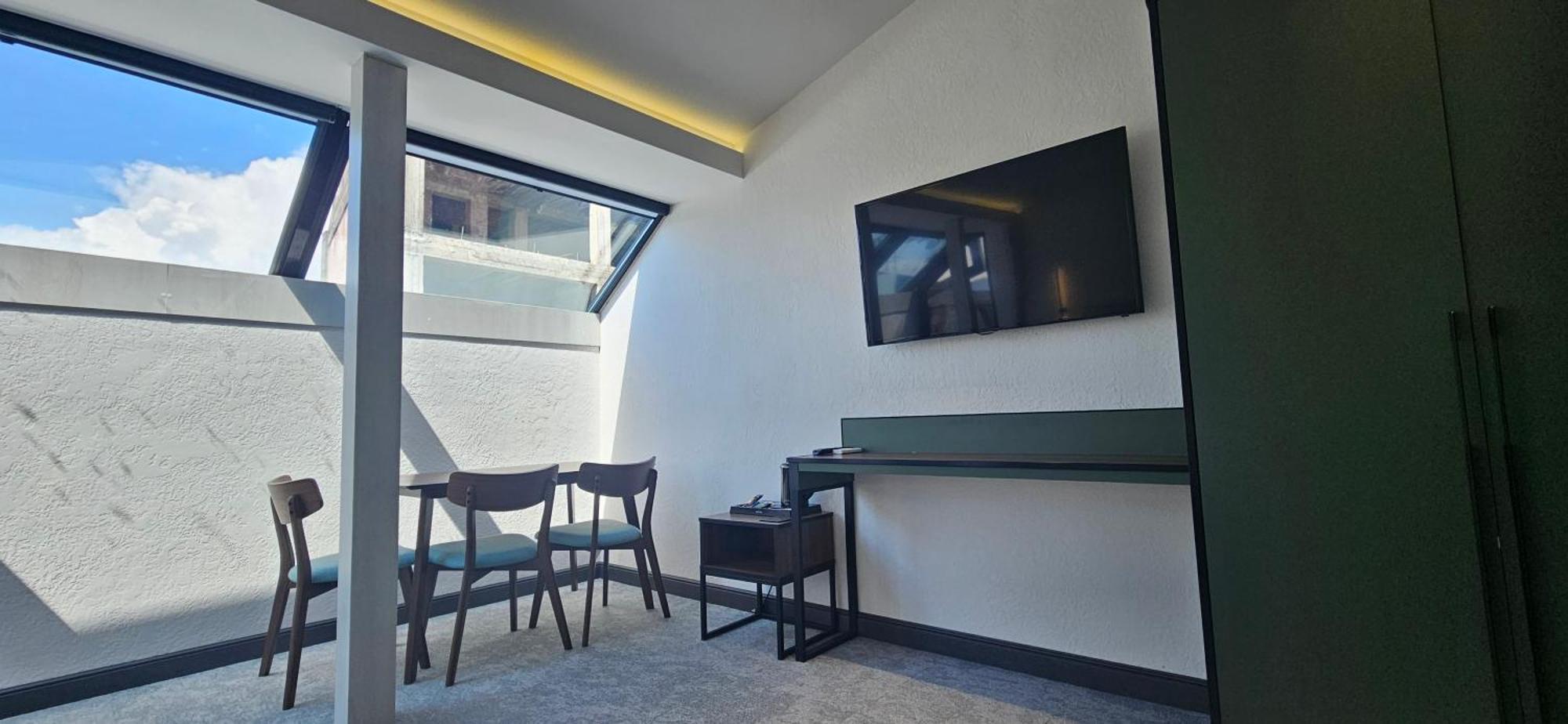 Old Avenue Hotel ギュムリ エクステリア 写真